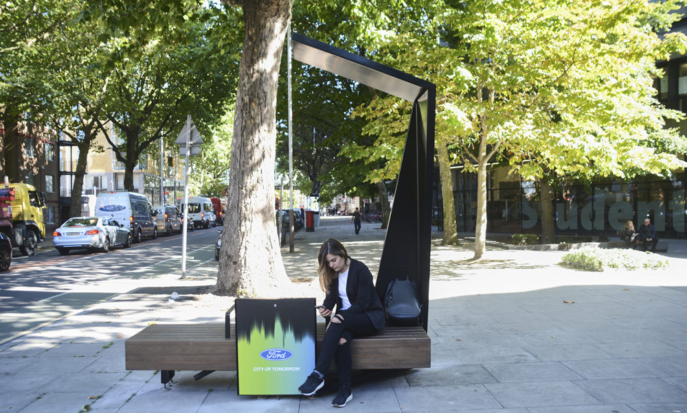 В Лондоне появятся «умные» скамейки от компании Ford