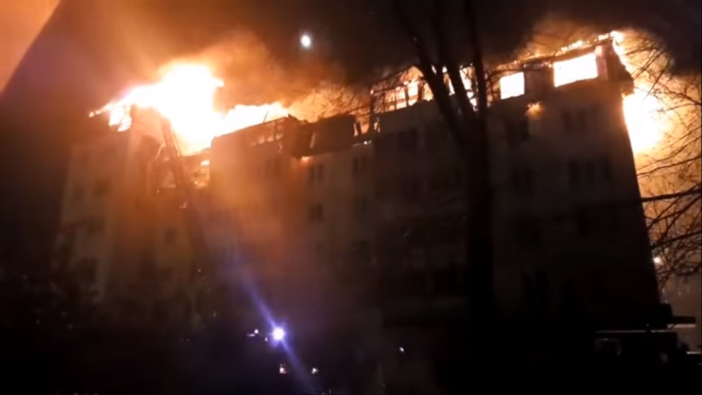 Майнер в Приморье спалил восемь квартир в шестиэтажном доме
