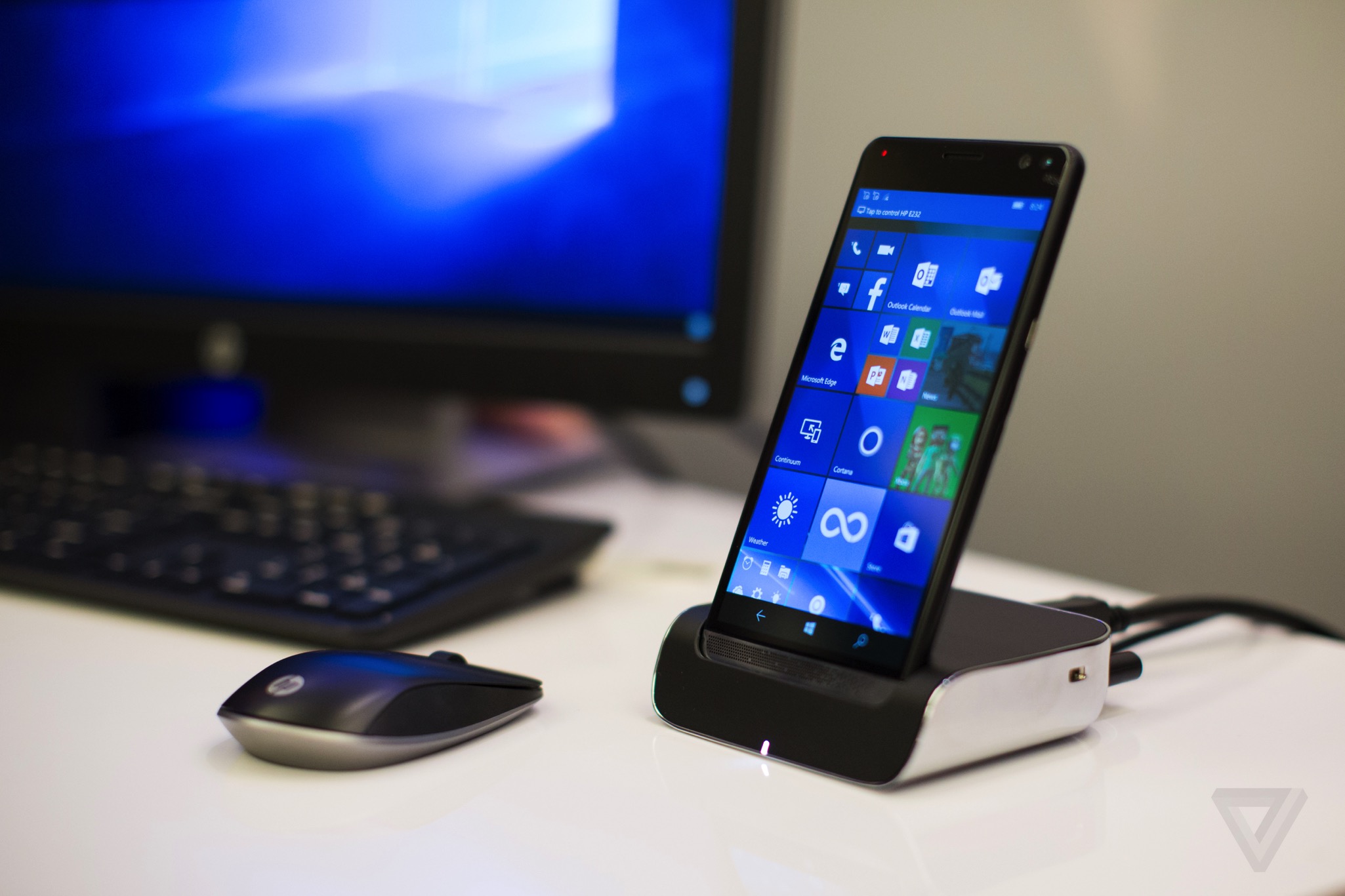 Microsoft распродала все смартфоны с Windows Phone