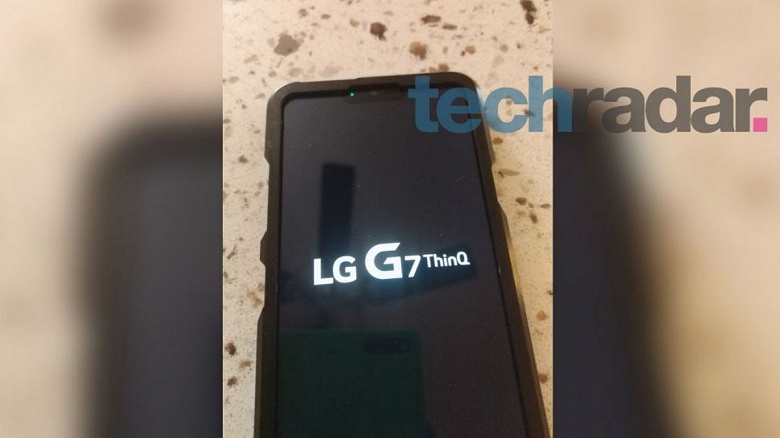 В Сети появились «живые» фото смартфона LG G7 ThinQ