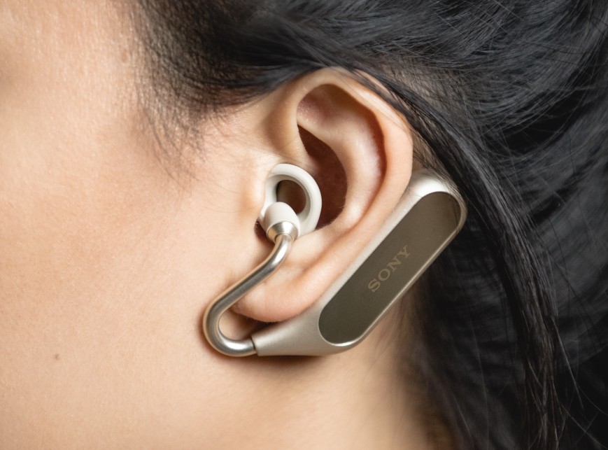 Sony объявила о старте продаж беспроводных наушников Xperia Ear Duo