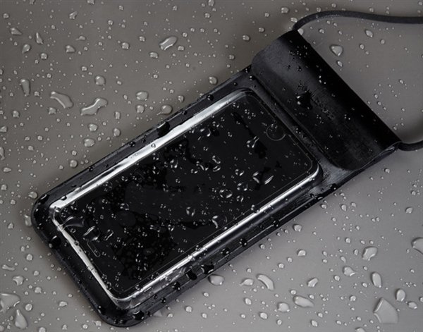 Xiaomi представила водозащитный чехол для смартфонов за $5