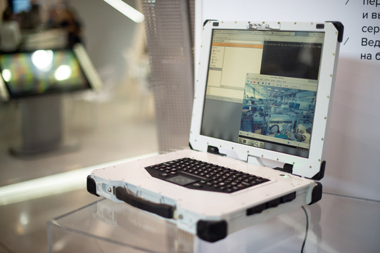 В РФ представлен сверхпрочный ноутбук на процессоре «Эльбрус»