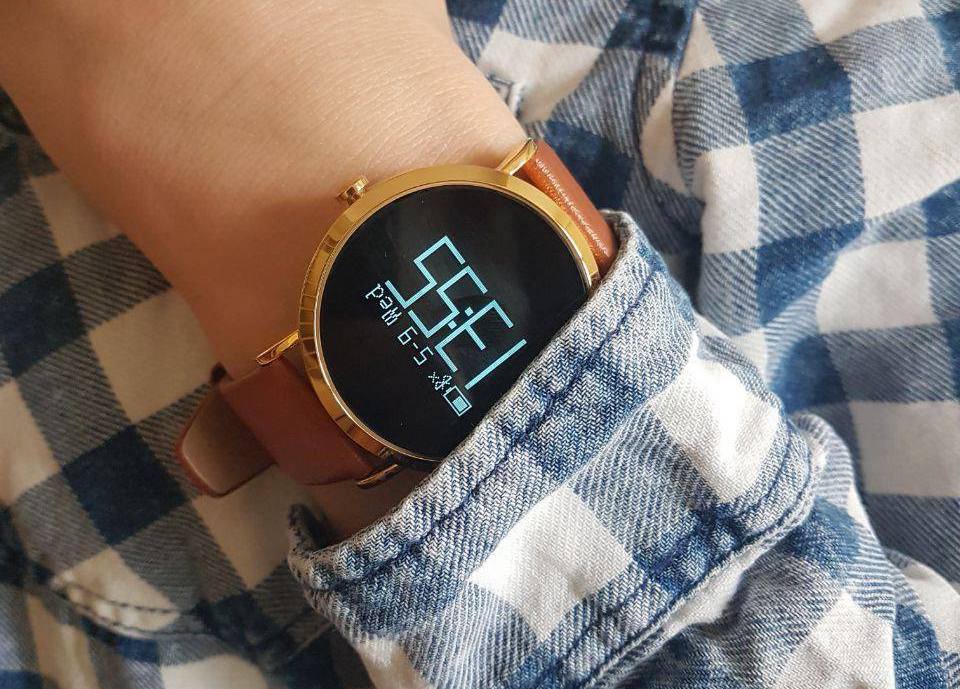 Стартап из Киева выпустил «умные» часы EMwatch за $88