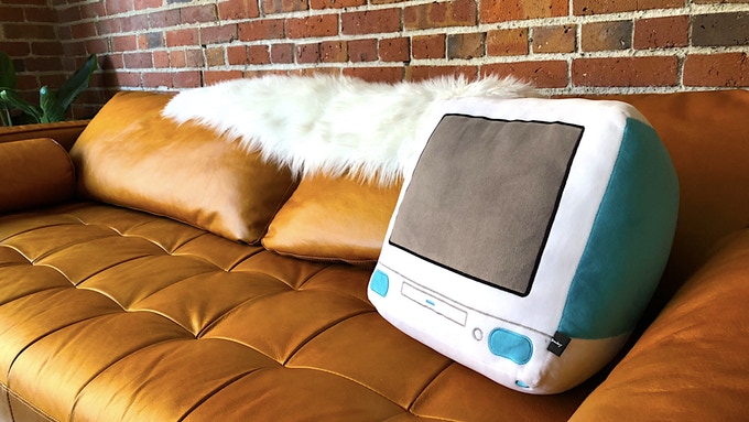 Throwboy создал мягкие подушки для фанатов техники Apple