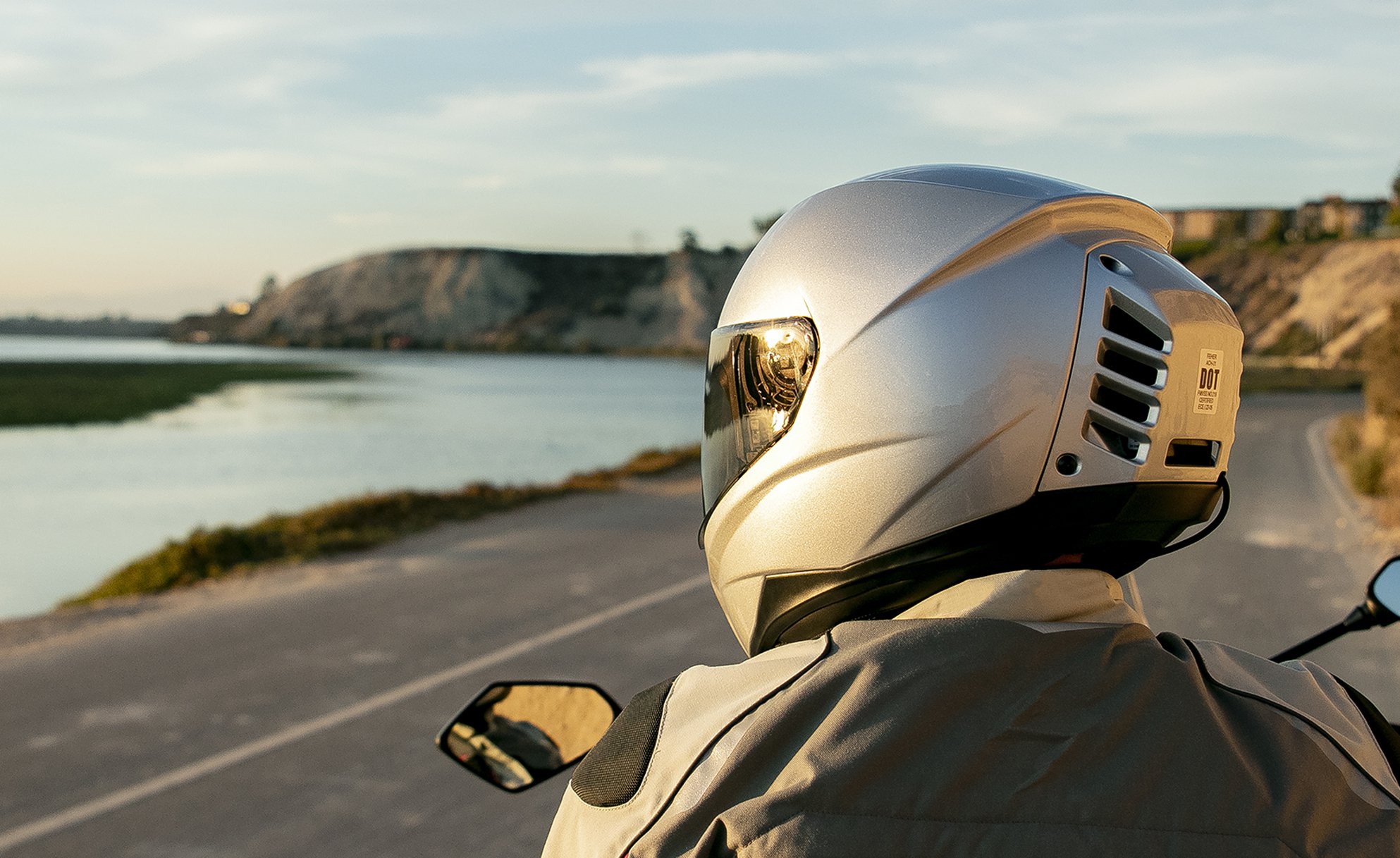 Feher Helmets представил первый мотоциклетный шлем с кондиционером