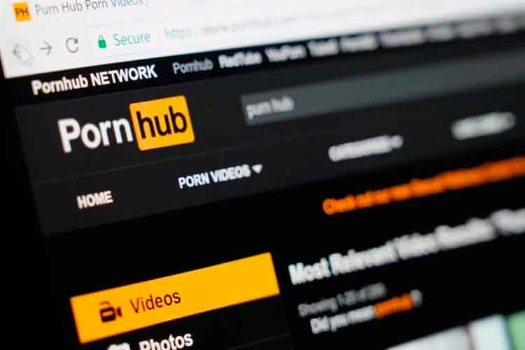 Пользователям Pornhub начнут платить в криптовалюте за просмотр порно