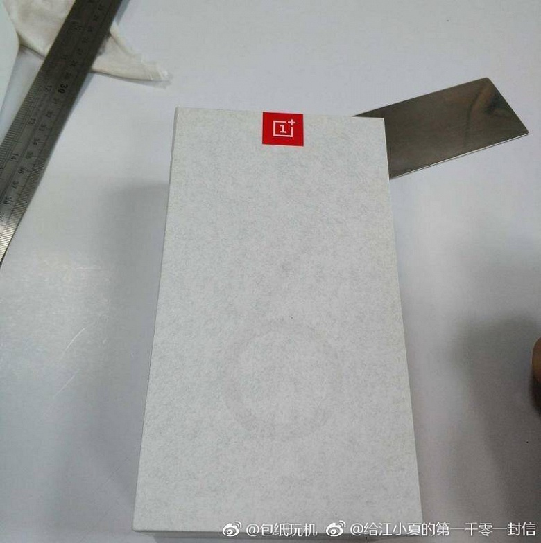 На Weibo опубликованы фото коробки нового смартфона OnePlus 6T