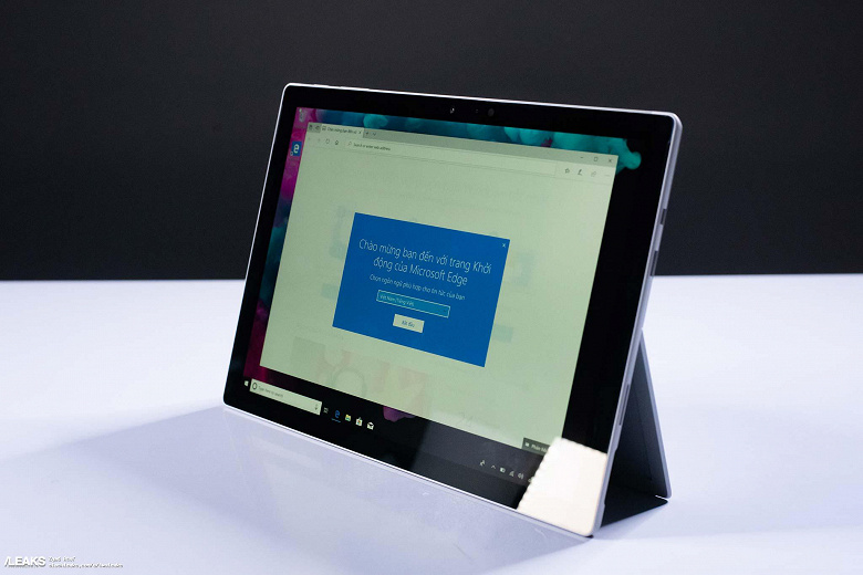 Новый планшет Microsoft Surface Pro 6 оценили в 799 долларов