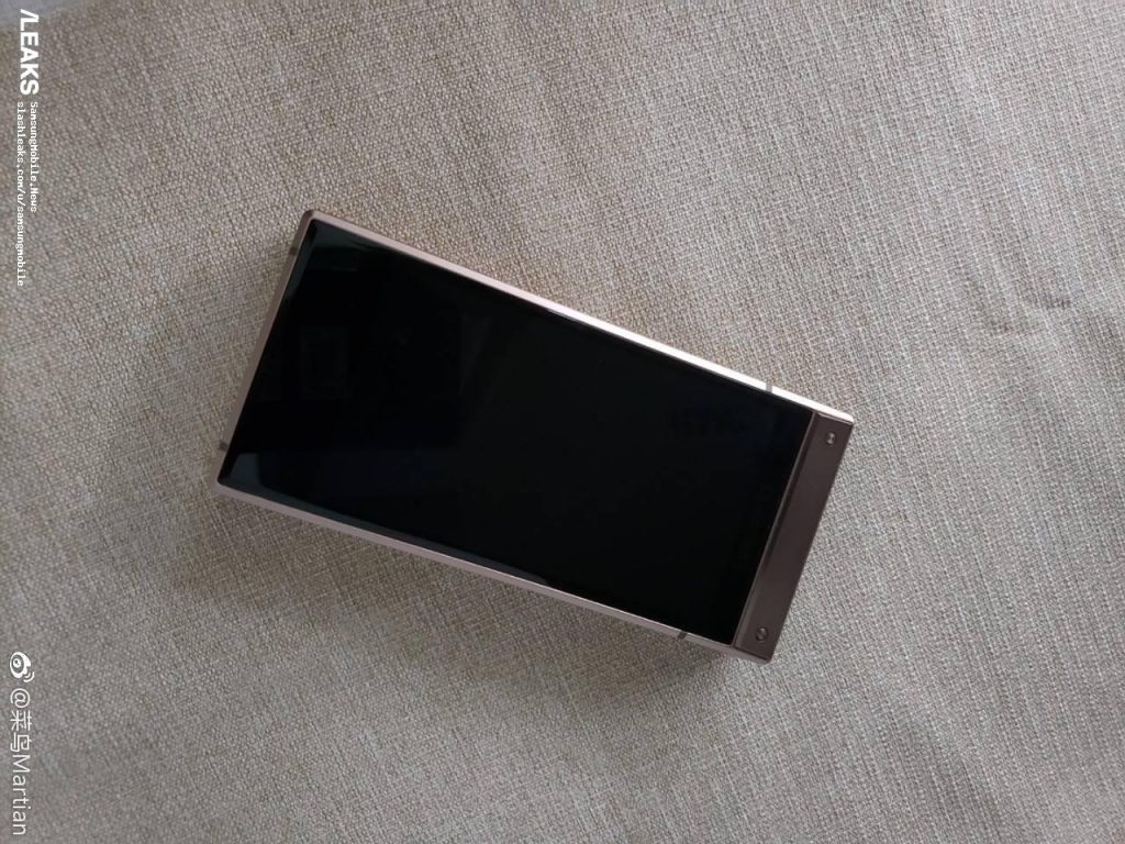 Премиальный смартфон Samsung W2019 показали на видео