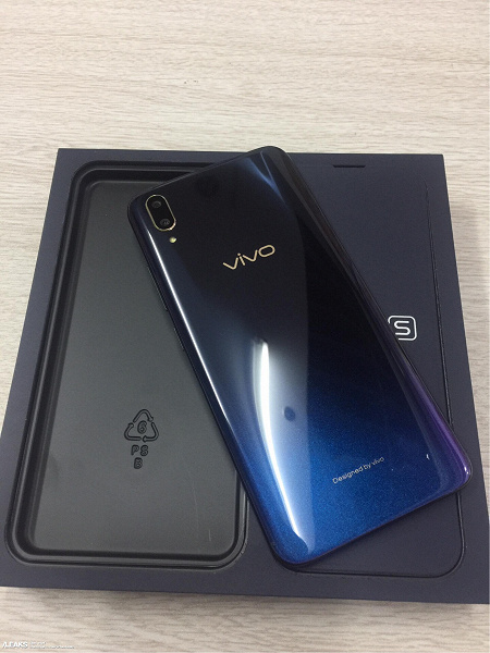 Новый смартфон Vivo X21s с коробкой показали на фото
