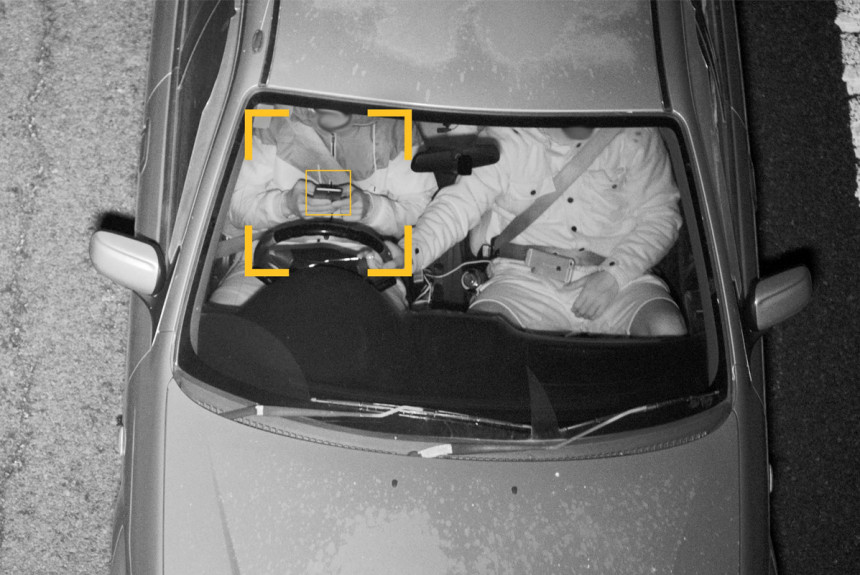 Камеры научились распознавать водителей со смартфоном в руках