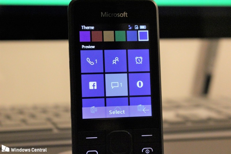 В Сети показали кнопочный телефон на Windows 10