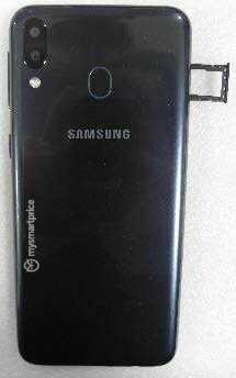 Смартфон Samsung Galaxy M20 показали на первом фото в Сети