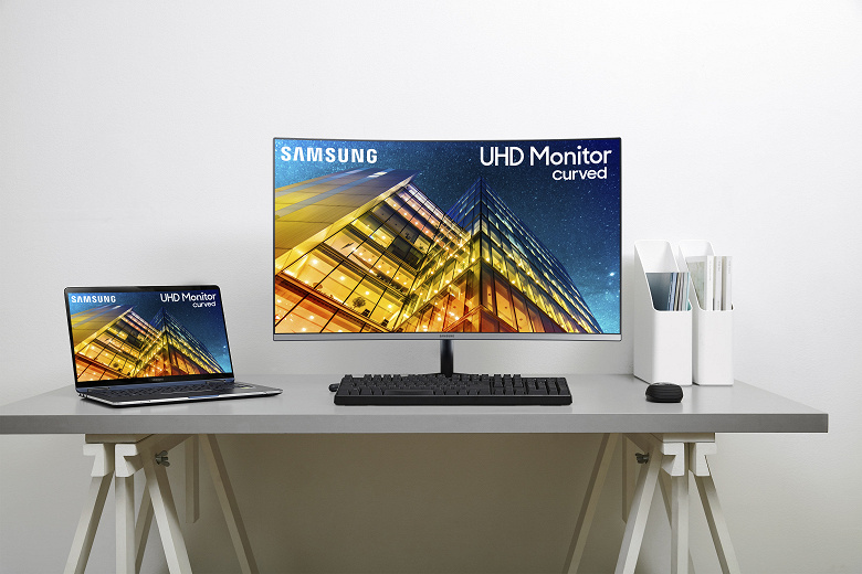 Компания Samsung представила новые мониторы Space Monitor, CRG9 и UR59C