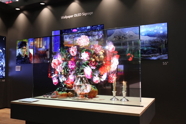LG на выставке ISE 2019 представила передовые информационные дисплеи