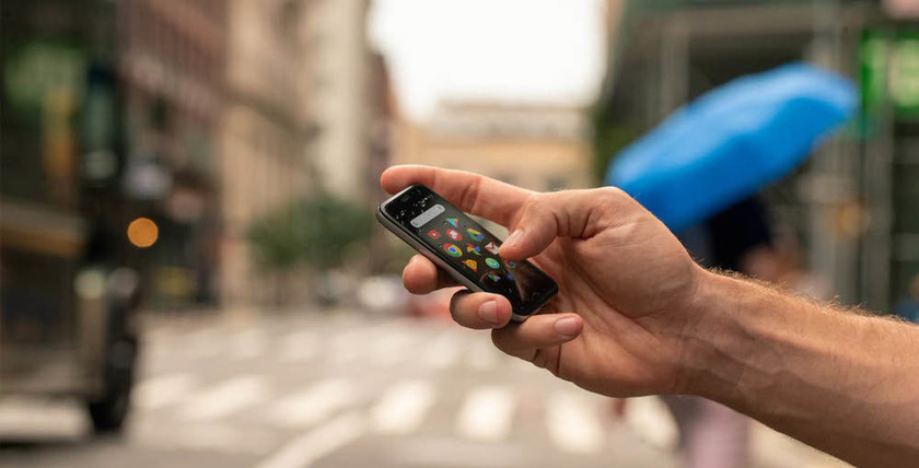 Palm Phone получил новую версию и стал полноценным смартфоном
