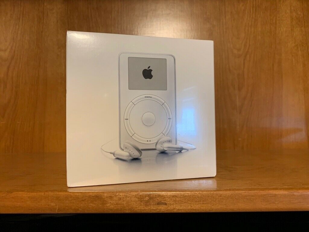 Новый Apple iPod 2001 года продают на eBay за 20 тыс. долларов
