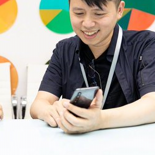 В Сети появились первые фотографии нового смартфона Xiaomi CC9