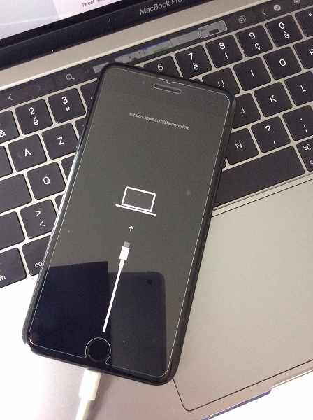 Бета-версия iOS 13 намекает на наличие USB-C в новых iPhone