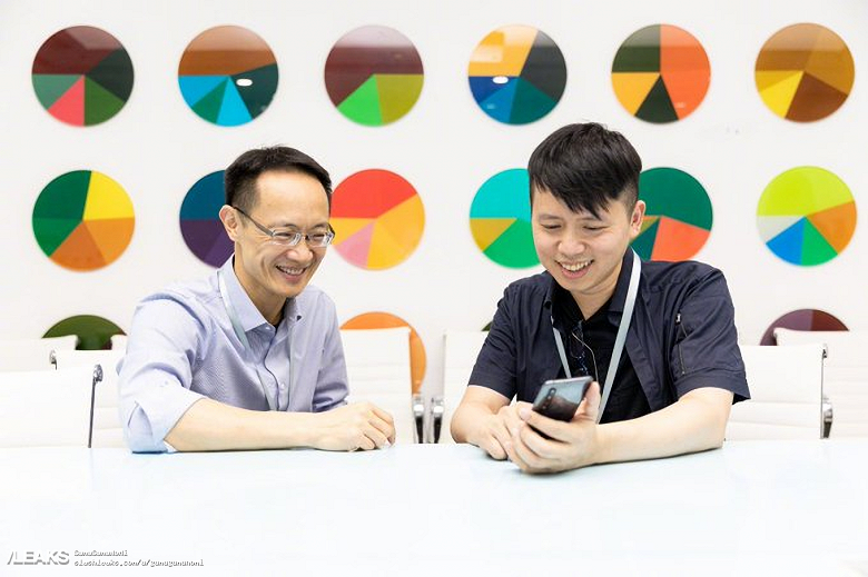 В Сети появились первые фотографии нового смартфона Xiaomi CC9