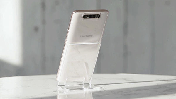 Samsung начала продажи в России смартфона Galaxy A80