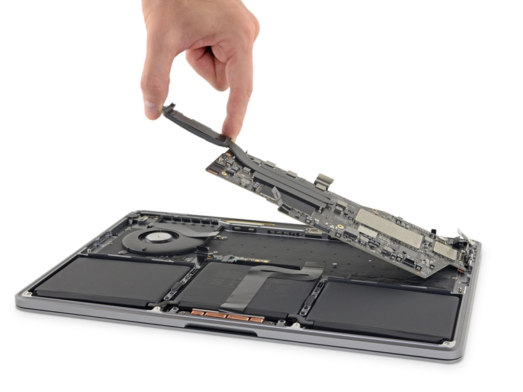 Специалисты iFixit разобрали обновленный MacBook Pro 13 от Apple