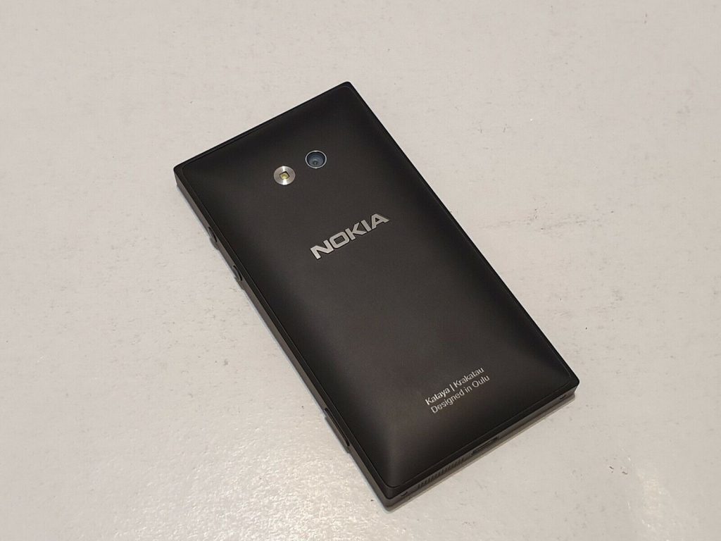 Два прототипа смартфонов Nokia появились в продаже на eBay