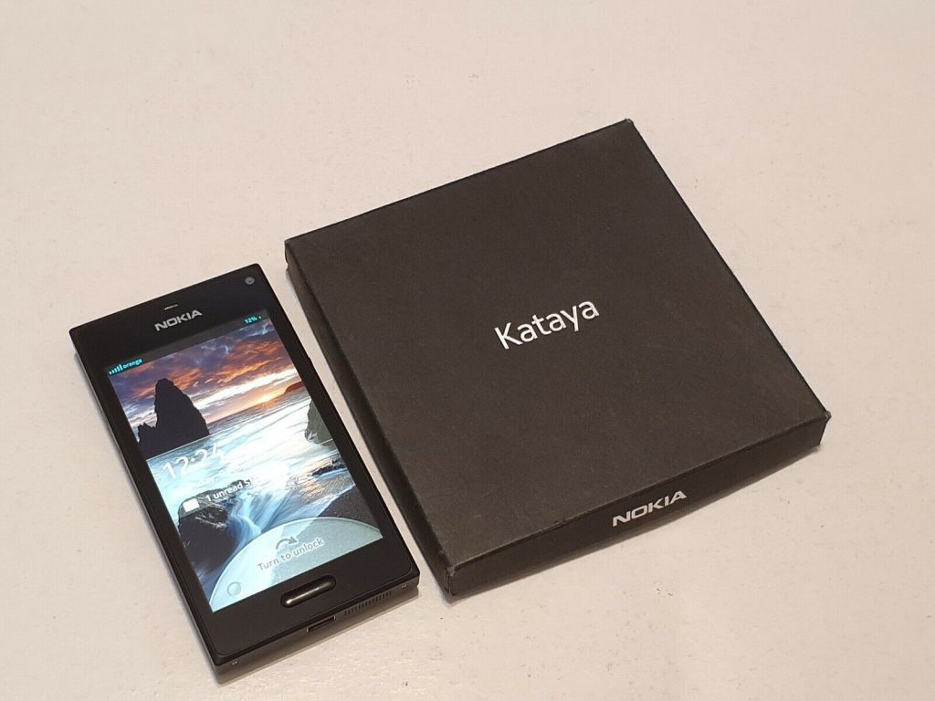 Два прототипа смартфонов Nokia появились в продаже на eBay