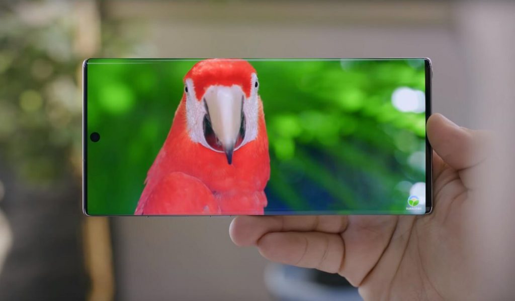 Samsung в сентябре представит смартфон с «водопадным» экраном