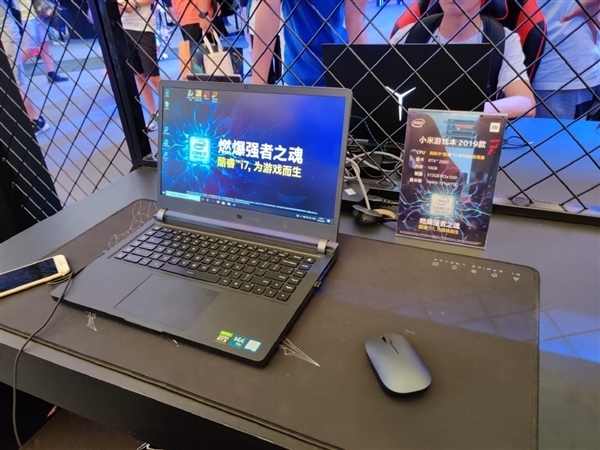 Xiaomi показала новый игровой ноутбук на выставке в Шанхае