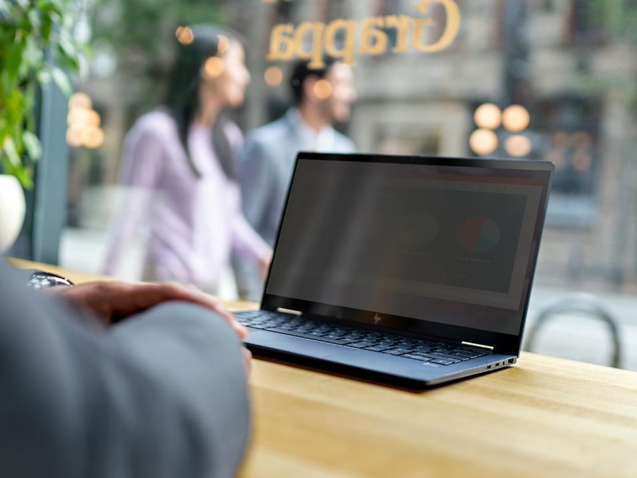 HP представил новый премиальный ноутбук HP Elite Dragonfly