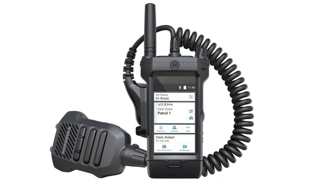 Motorola выпустила рацию с LTE, сенсорным экраном и голосовым помощником