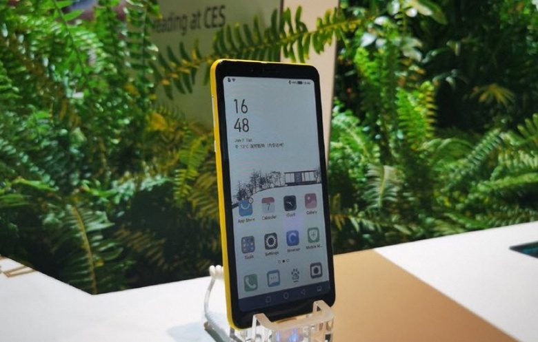 Китайская Hisense представила смартфон с экраном нового типа